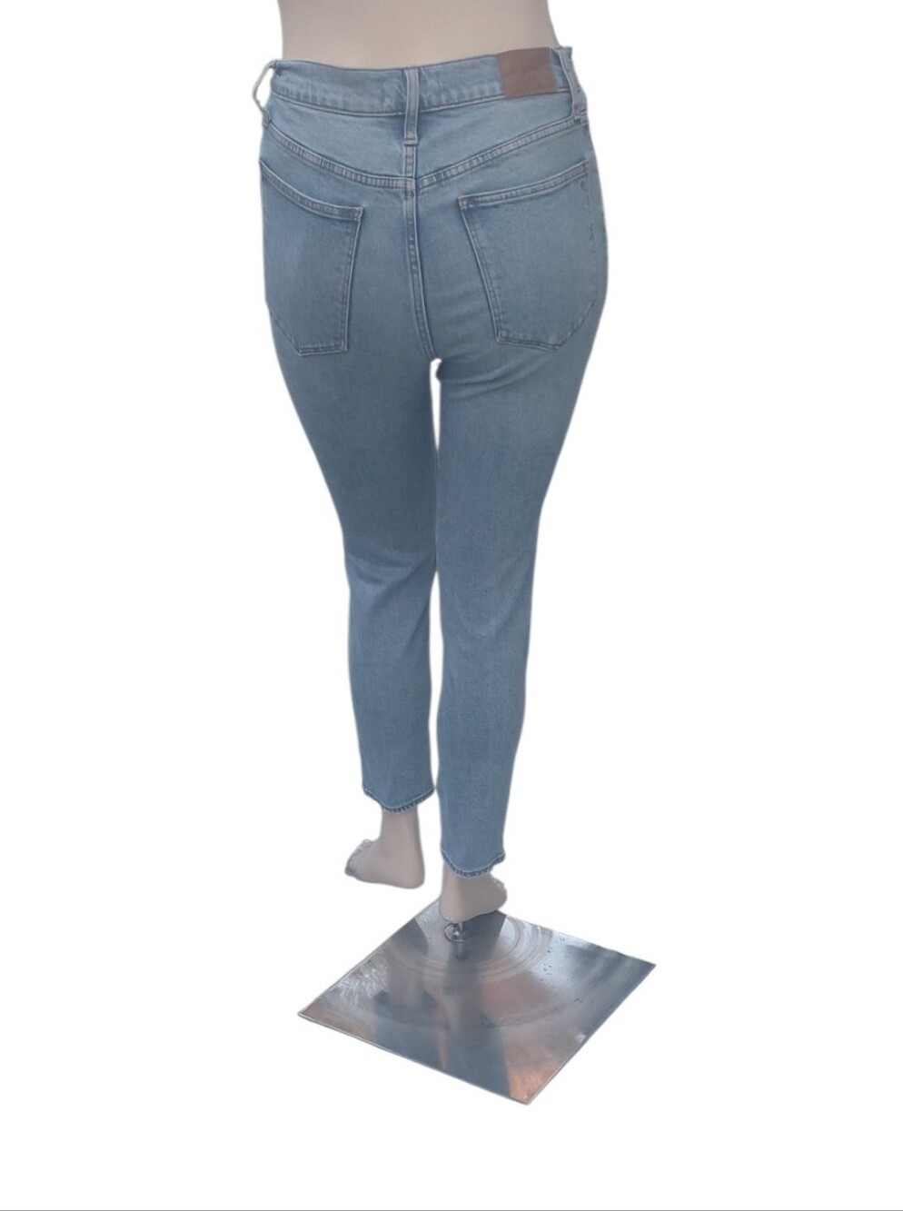 8417....Women's Madewell High-Rise Straight Leg Mom Jeans Size 28 - Picture 4 of 8